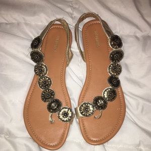 one strap sandals with floral beading